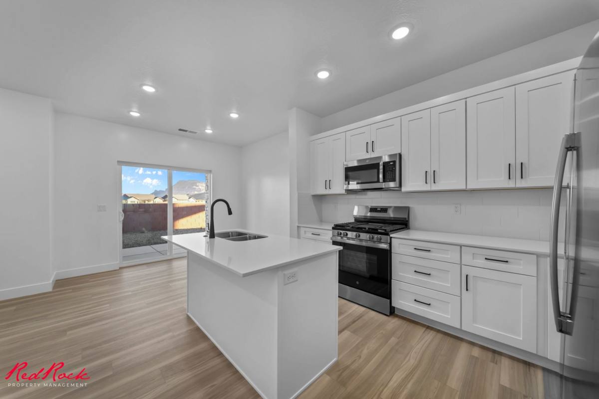 Townhouse for rent at 1037 E Malibu Lane, Washington, UT 84780