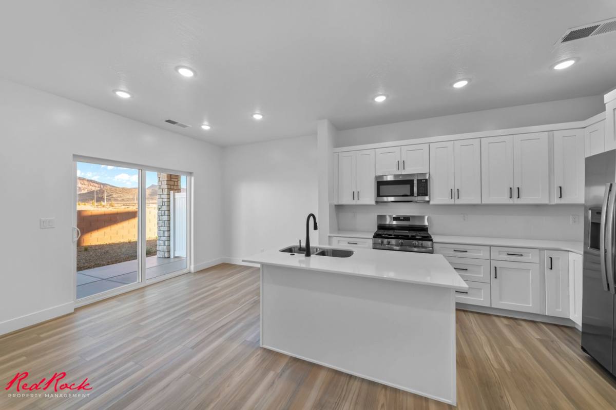 Townhouse for rent at 1037 E Malibu Lane, Washington, UT 84780