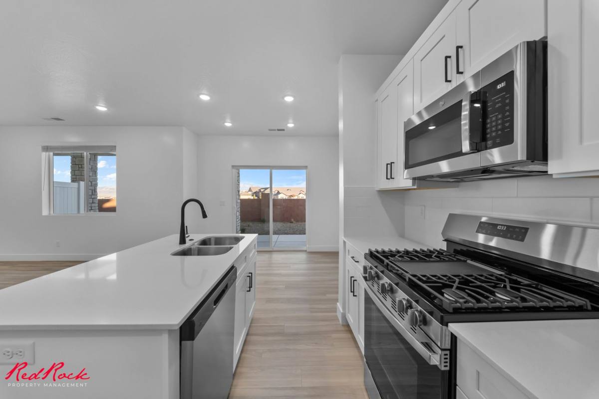 Townhouse for rent at 1037 E Malibu Lane, Washington, UT 84780