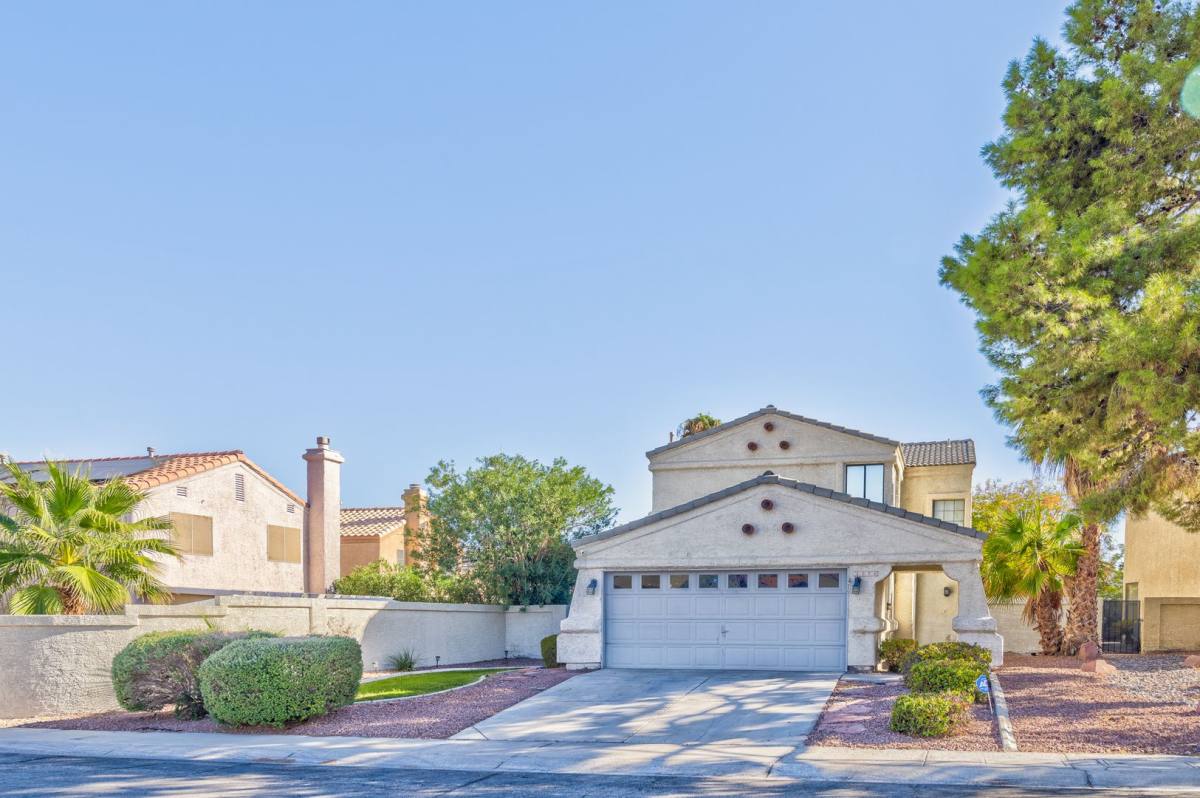 House for rent at 2078 Waverly Circle, Henderson, NV 89014