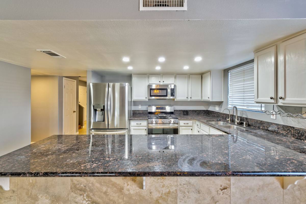 House for rent at 2078 Waverly Circle, Henderson, NV 89014