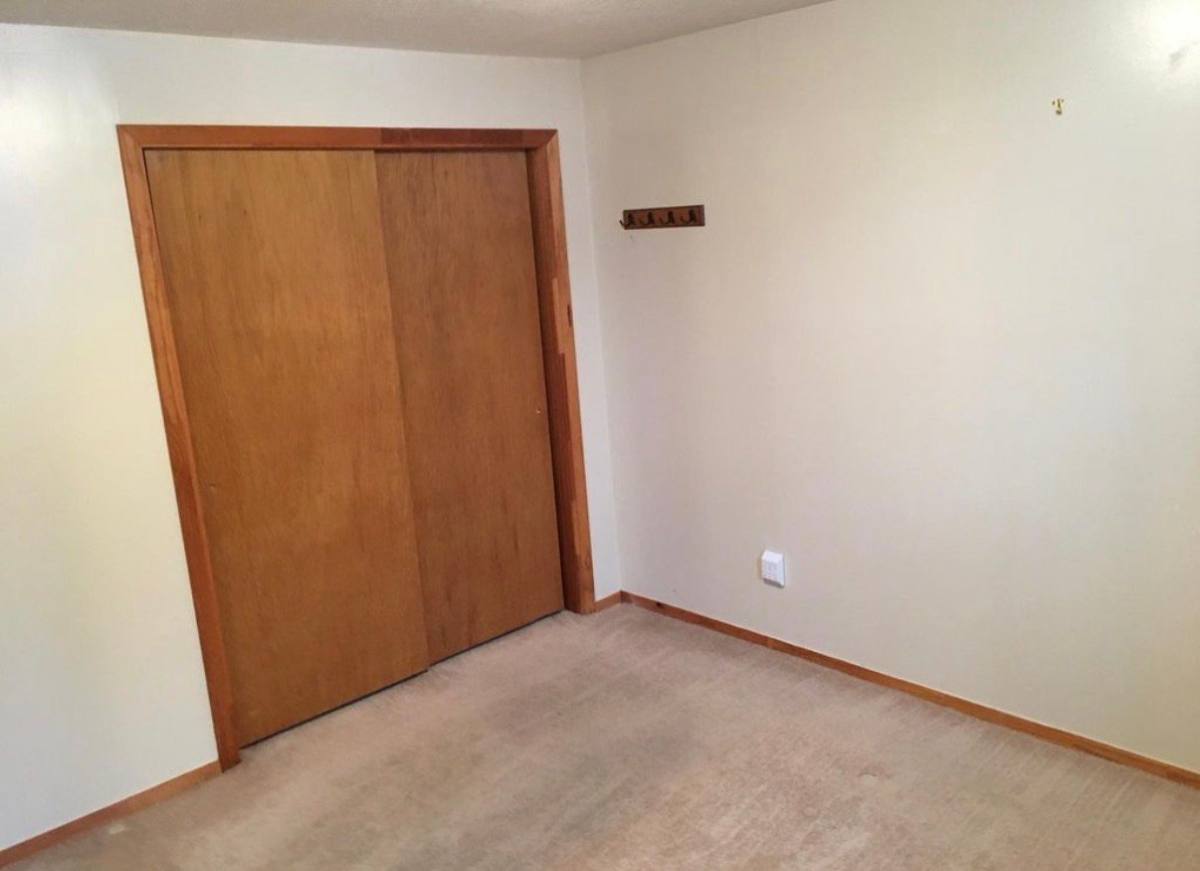 Apartment for rent at 1110 10th Ave NW, Great Falls, MT 59404