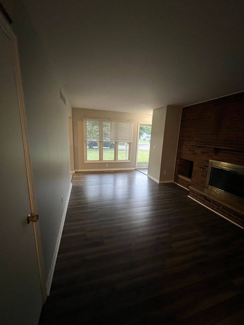 House for rent at 728 Meadowview, Lansing, MI 48917