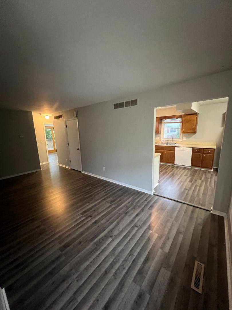 House for rent at 728 Meadowview, Lansing, MI 48917