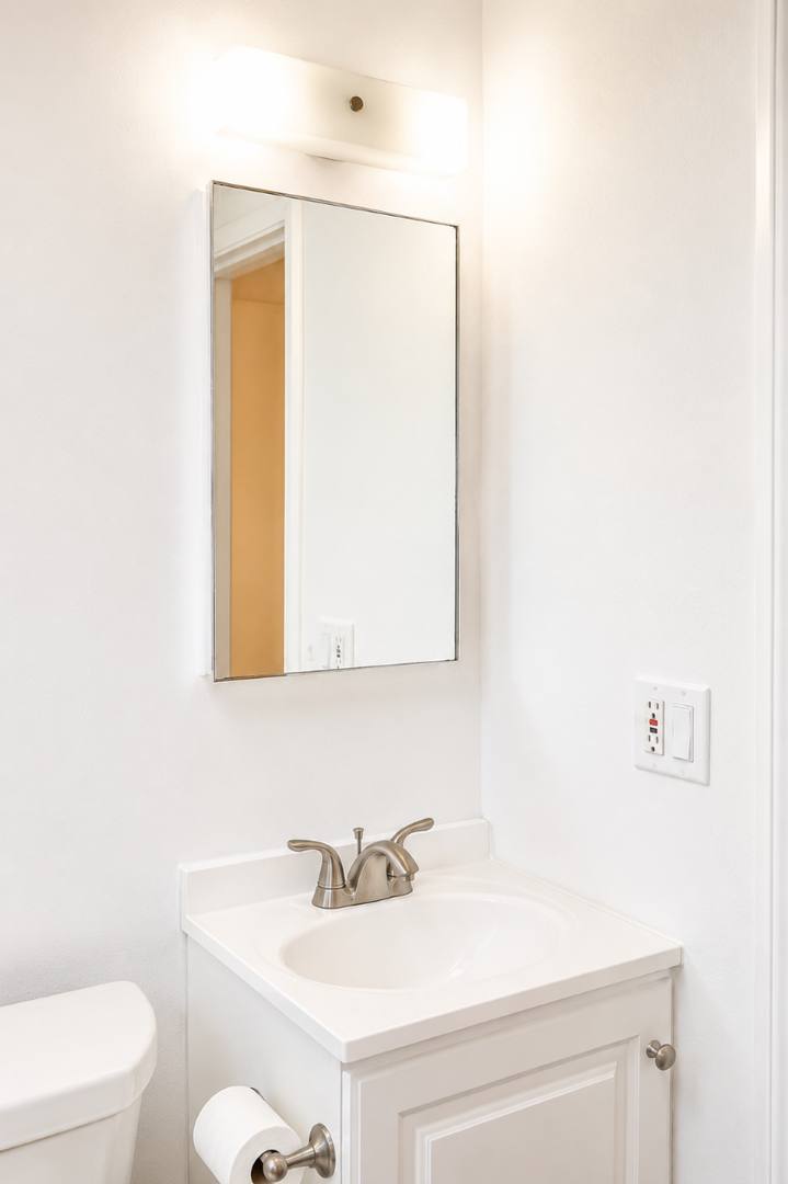 Apartment for rent at 231 Corte Madera Ave, Corte Madera, CA 94925