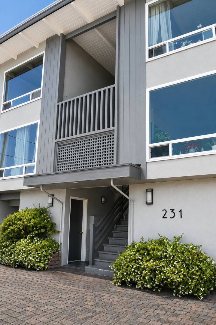 Apartment for rent at 231 Corte Madera Ave, Corte Madera, CA 94925