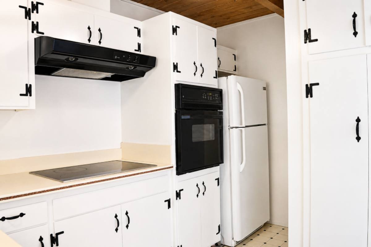 Apartment for rent at 231 Corte Madera Ave, Corte Madera, CA 94925
