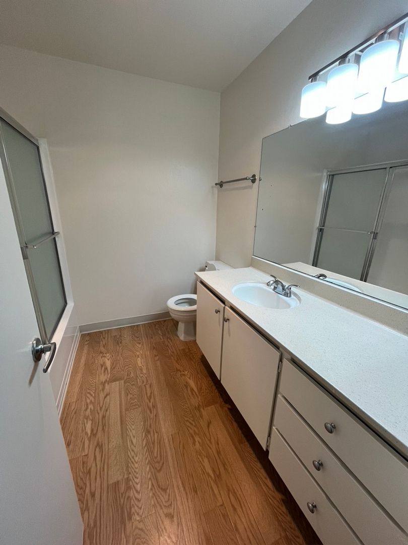 Apartment for rent at 509 Poplar Ave, Millbrae, CA 94030