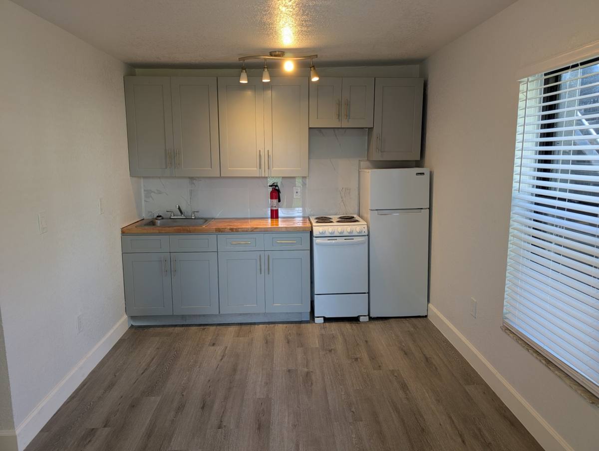 Townhouse for rent at 42 SE 1st Rd #2, Homestead, FL 33030