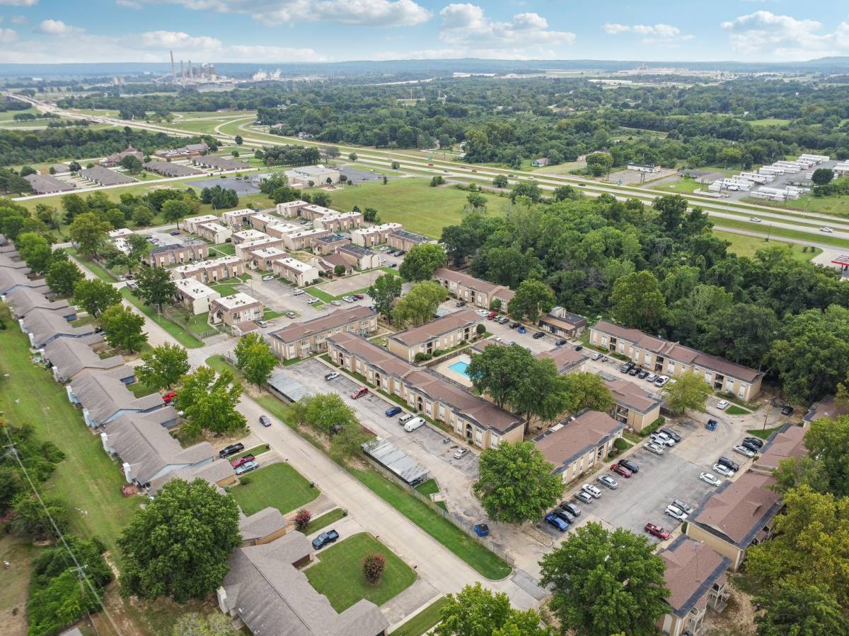 Apartment for rent at 3711 Club Estates Dr, Muskogee, OK 74403
