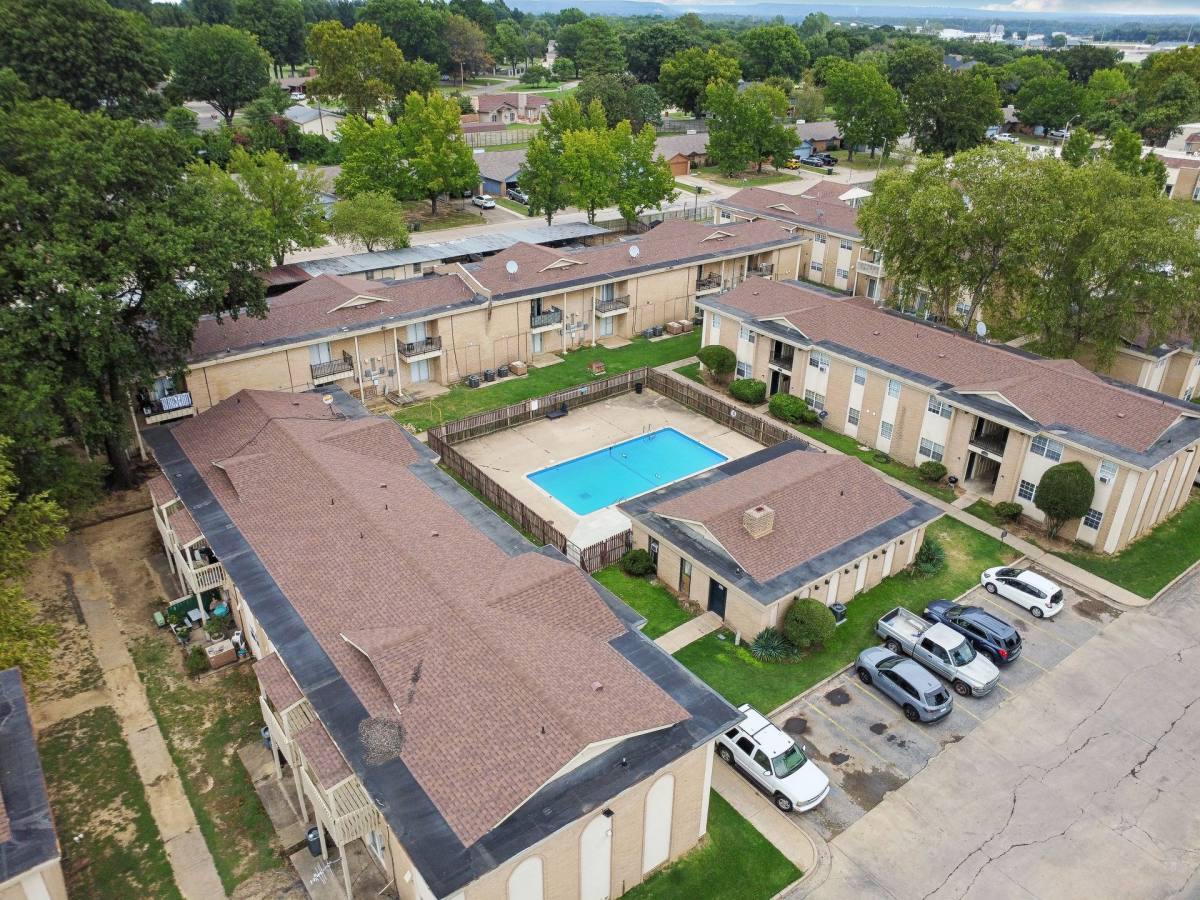 Apartment for rent at 3711 Club Estates Dr, Muskogee, OK 74403