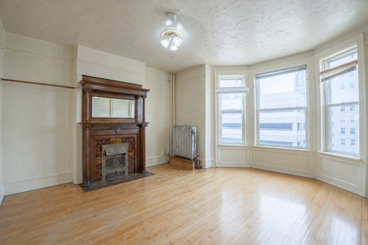 Apartment for rent at 828 N Milwaukee St, Milwaukee, WI 53202