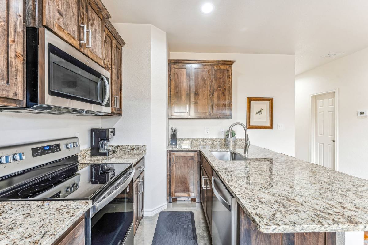 Townhouse for rent at 1011 W Vanderbilt St, Stephenville, TX 76401