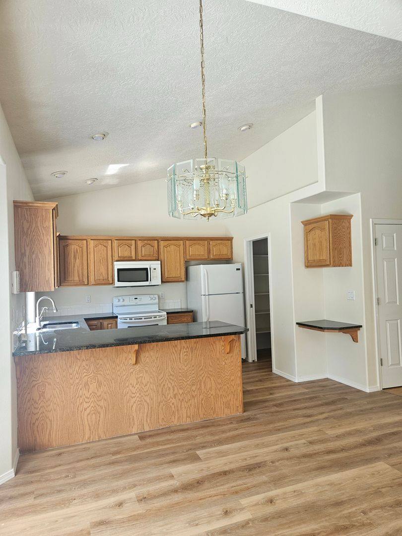 House for rent at 3354 N Summerfield Way, Meridian, ID 83646