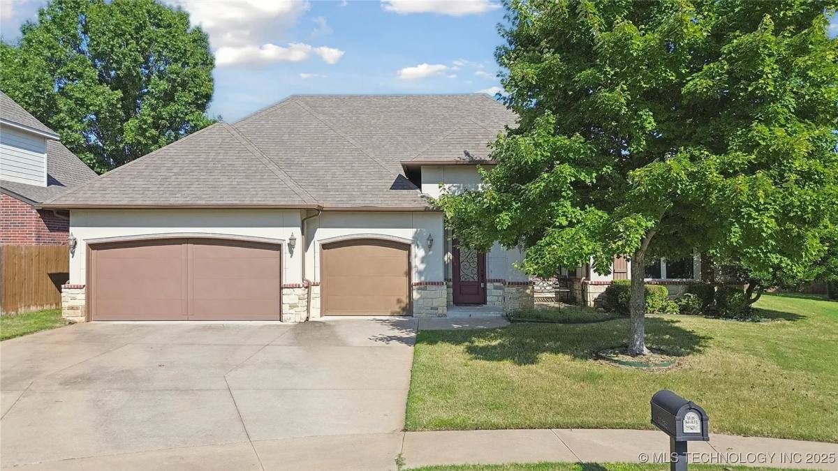 House for rent at 11285 S 73rd Place E, Bixby, OK 74008