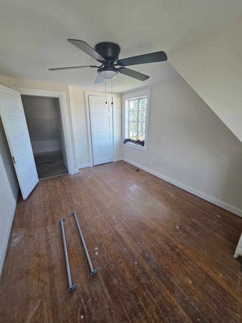 Apartment for rent at 1858 Guernsey Ave, Abington, PA 19001