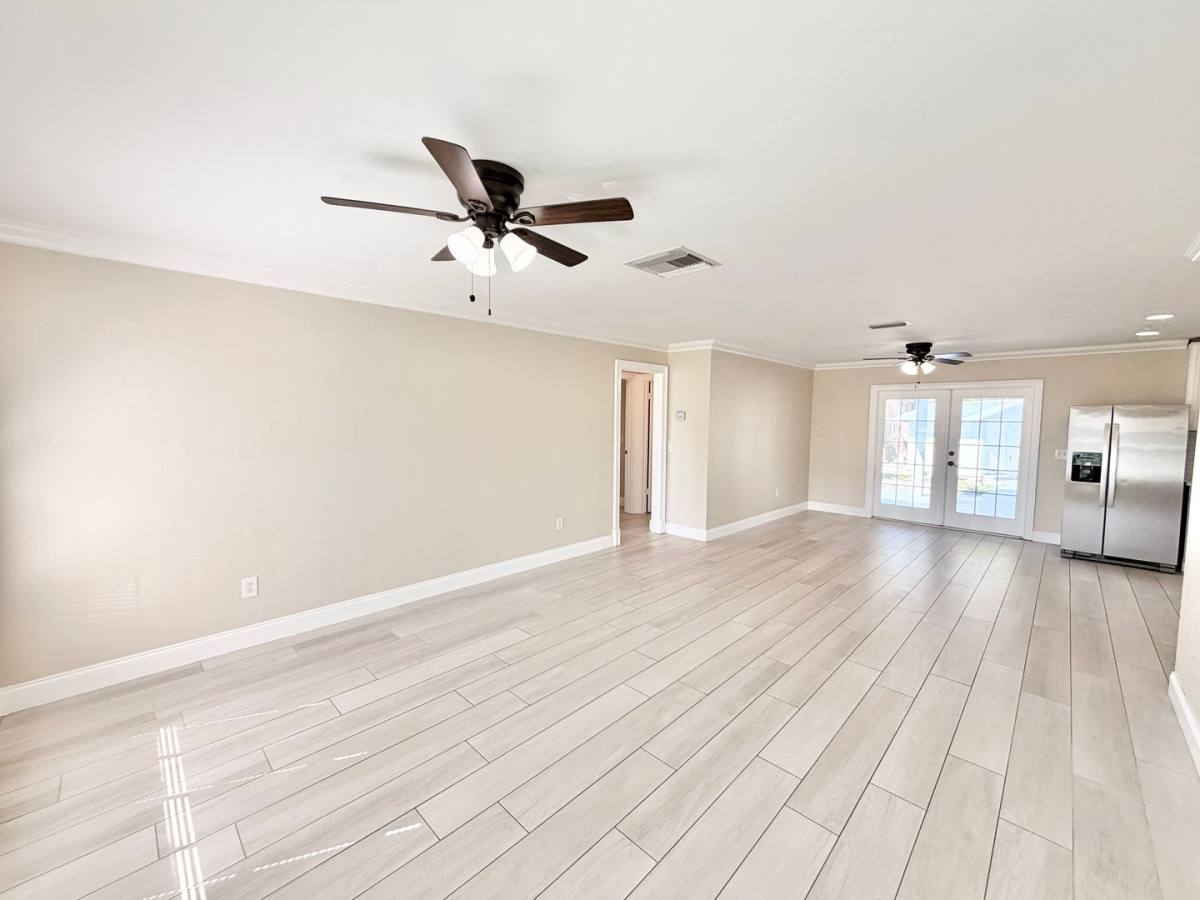 House for rent at 3499 Balboa Circle E, Naples, FL 34105