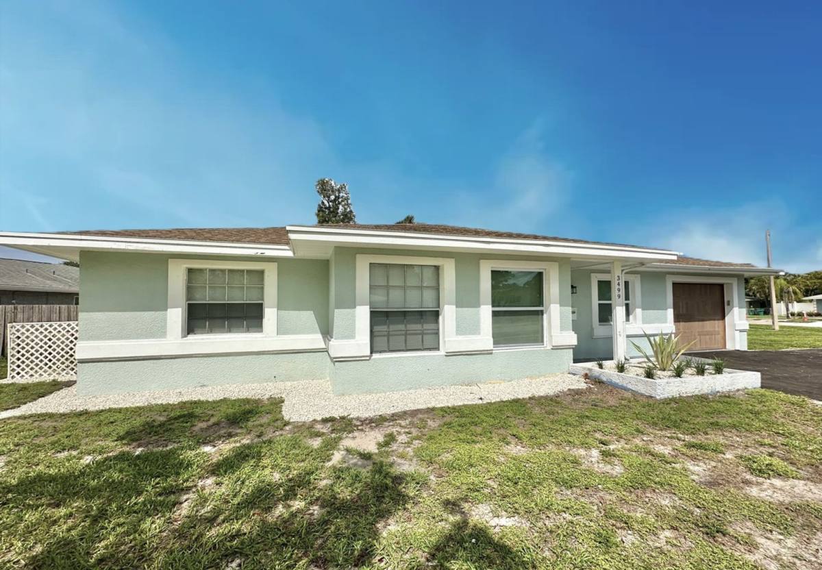 House for rent at 3499 Balboa Circle E, Naples, FL 34105