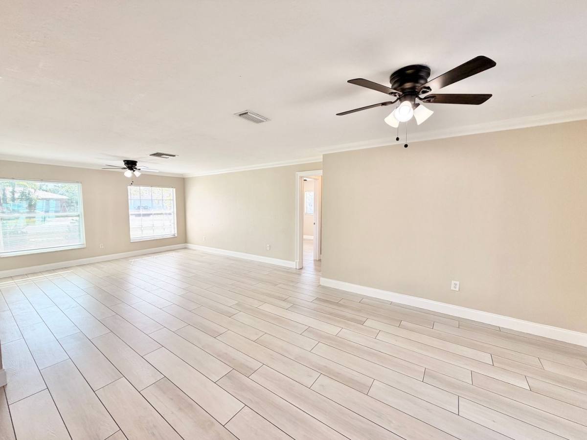 House for rent at 3499 Balboa Circle E, Naples, FL 34105