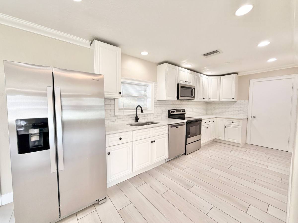 House for rent at 3499 Balboa Circle E, Naples, FL 34105