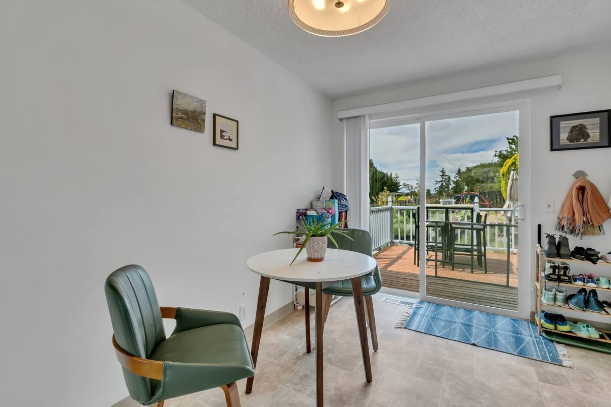 House for rent at 21329 3rd Ave So, Seattle, WA 98198