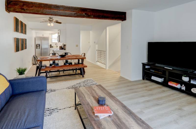 Townhouse for rent at 2911 Eaton St, Kansas City, KS 66103