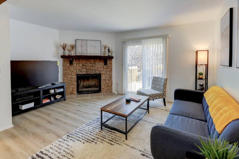 Townhouse for rent at 2911 Eaton St, Kansas City, KS 66103