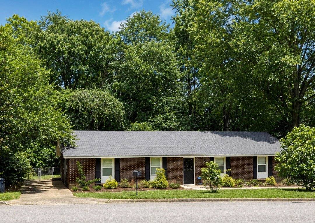 Townhouse for rent at 109 Maple St, Auburn, AL 36830