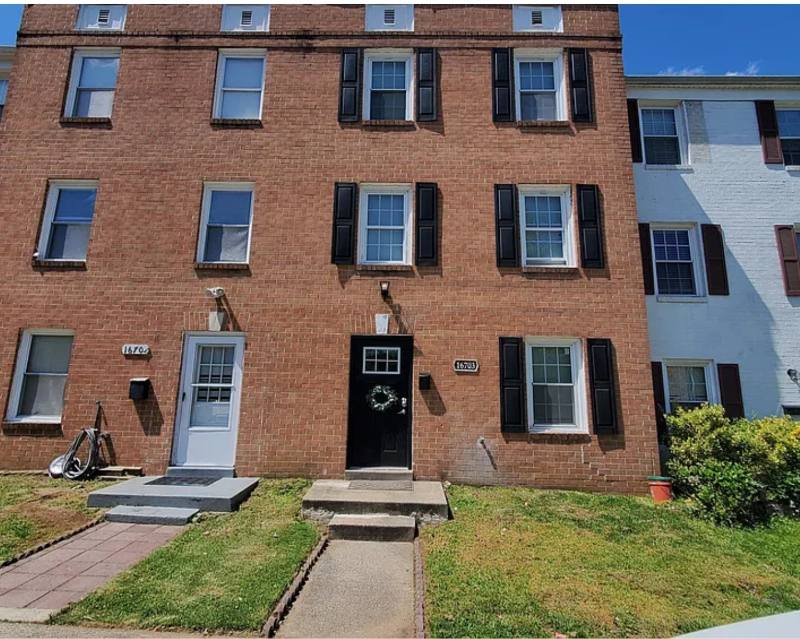 Townhouse for rent at 16703 Chowning Court, Woodbridge, VA 22191