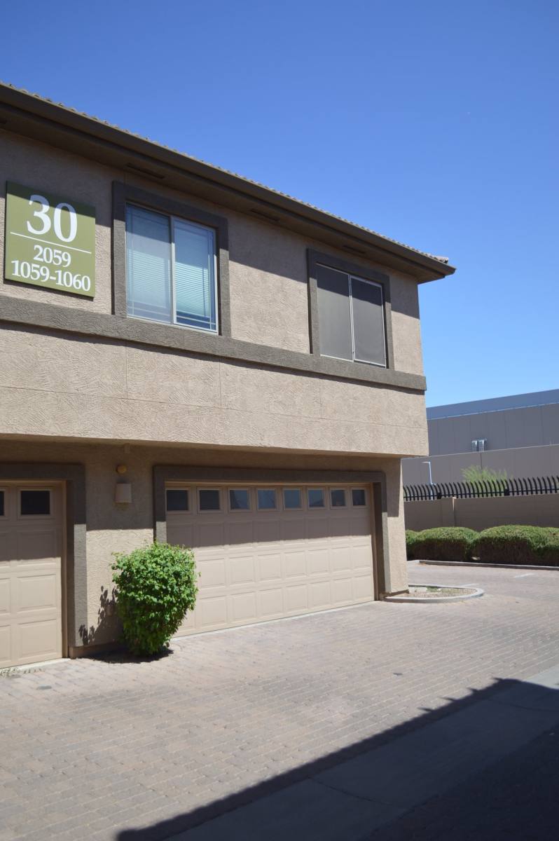 Townhouse for rent at 1225 N 36th St #1060, Phoenix, AZ 85008