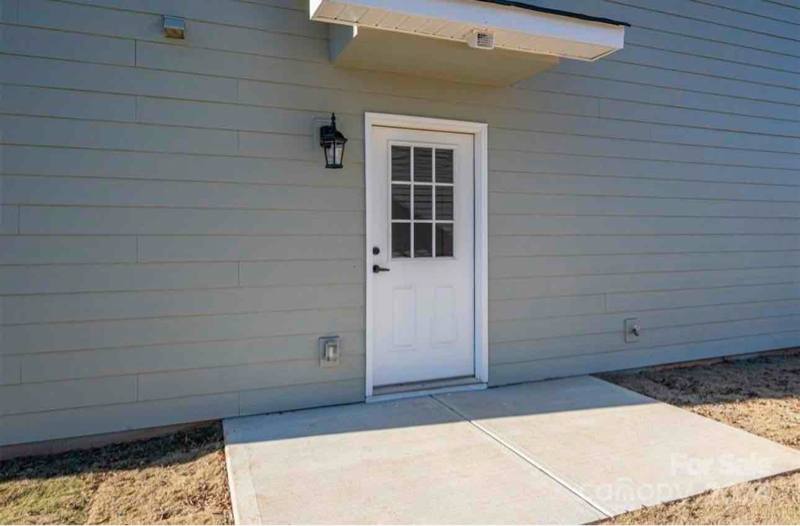Apartment for rent at 24th St, Hickory, NC 28601