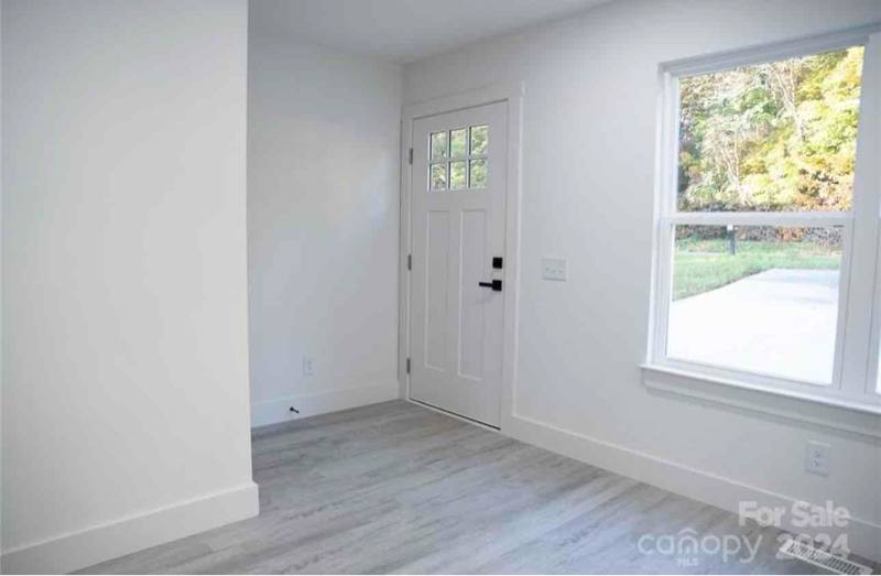 Apartment for rent at 24th St, Hickory, NC 28601