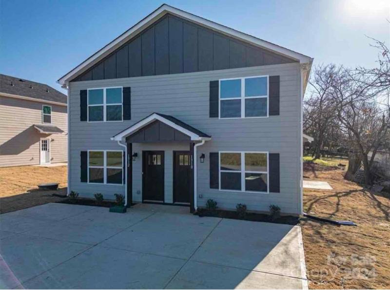 Apartment for rent at 24th St, Hickory, NC 28601
