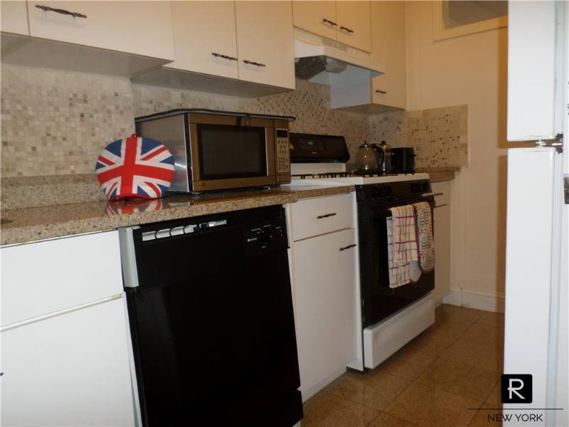 Apartment for rent at 382 Central Park W #7B, New York, NY 10025