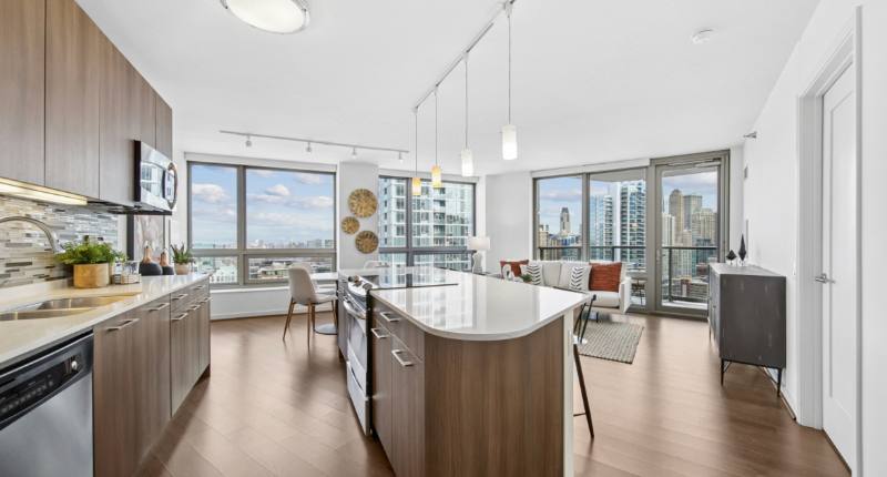 Apartment for rent at 330 W Grand Ave #1628, Chicago, IL 60654