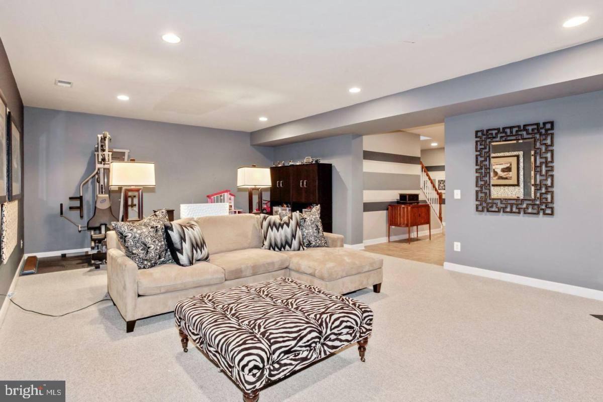 House for rent at 5401 Tomlinson Dr, Woodbridge, VA 22192