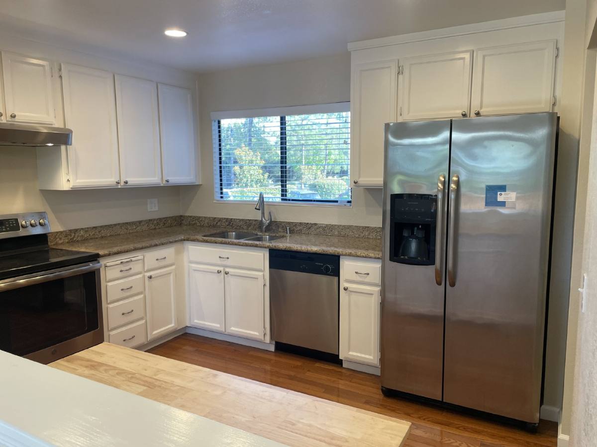 Townhouse for rent at 231 Via Pinada Lane, Martinez, CA 94553