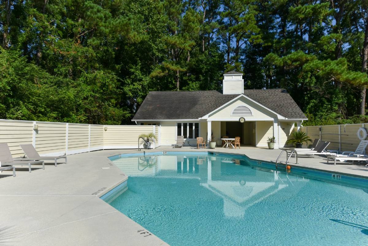 Townhouse for rent at 6211 Wrightsville Ave #105, Wilmington, NC 28403