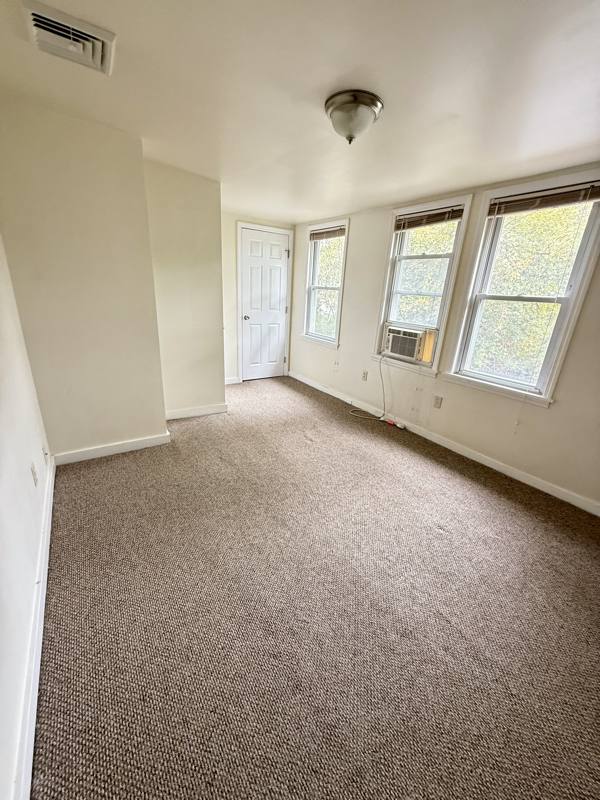 Apartment for rent at 15 Albany St #4, Poughkeepsie, NY 12601