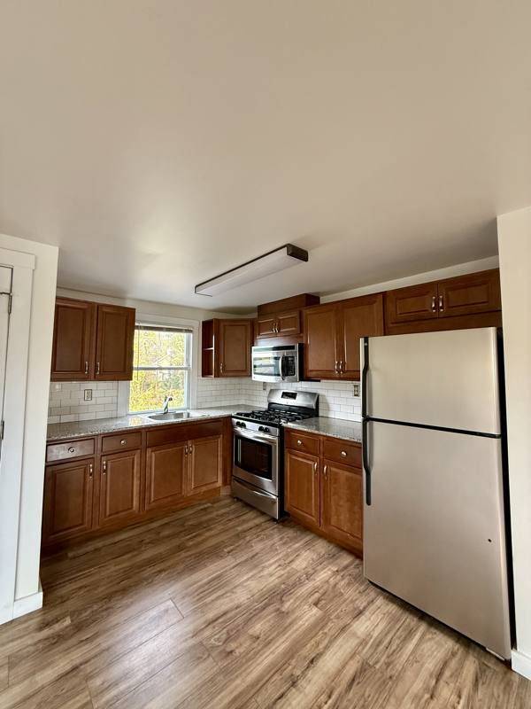 Apartment for rent at 15 Albany St #4, Poughkeepsie, NY 12601