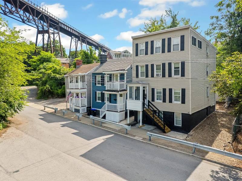 Apartment for rent at 15 Albany St #4, Poughkeepsie, NY 12601