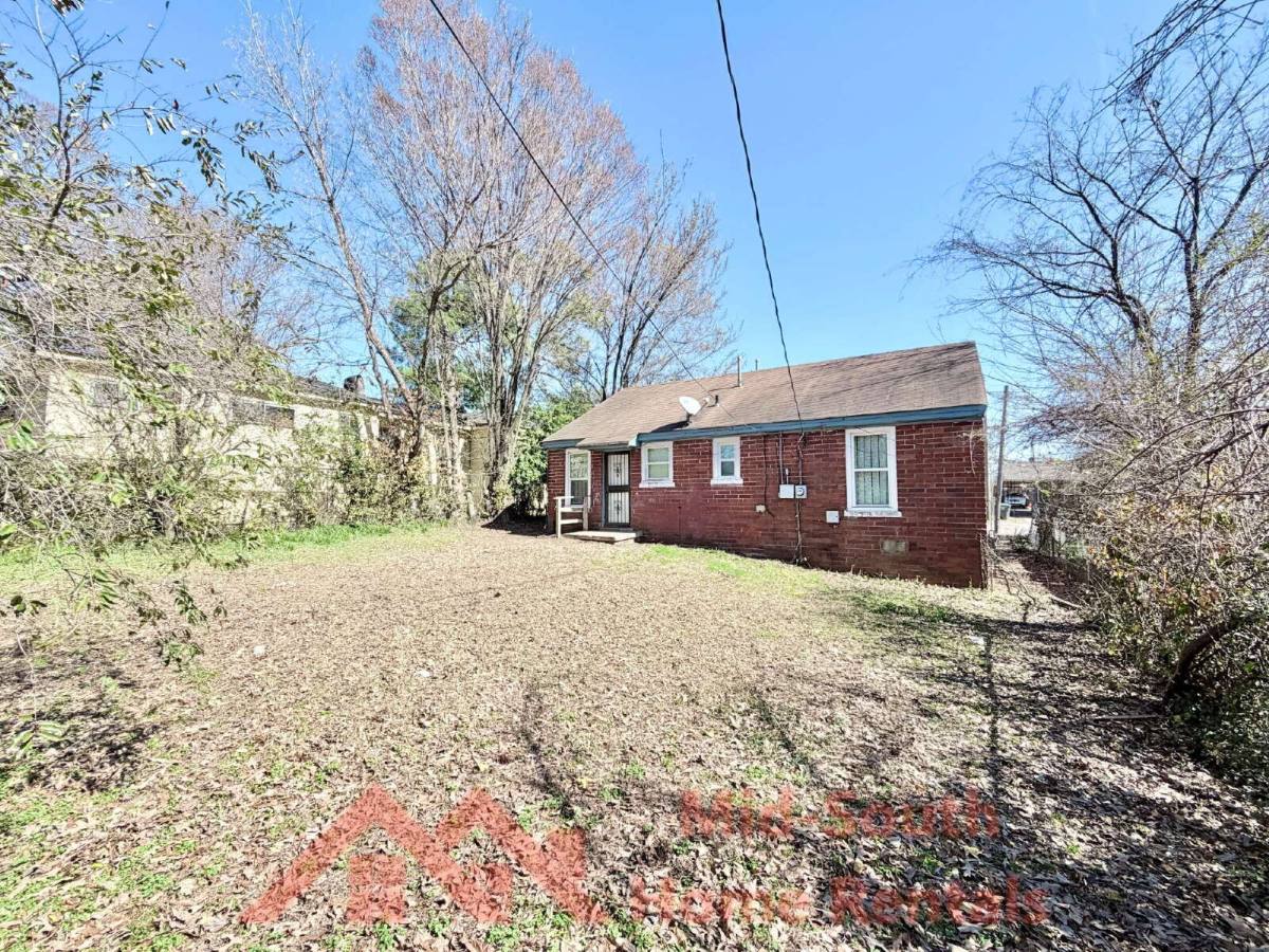 House for rent at 1417 Rayner St, Memphis, TN 38106
