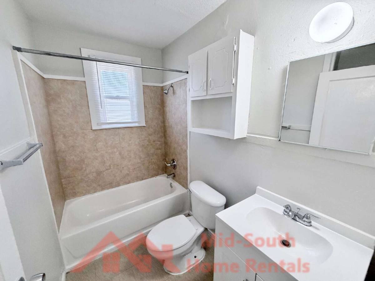 House for rent at 1417 Rayner St, Memphis, TN 38106