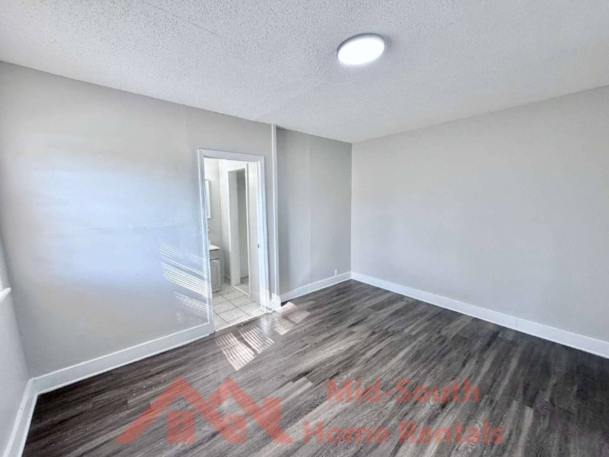 House for rent at 3513 Rochester Rd, Memphis, TN 38109