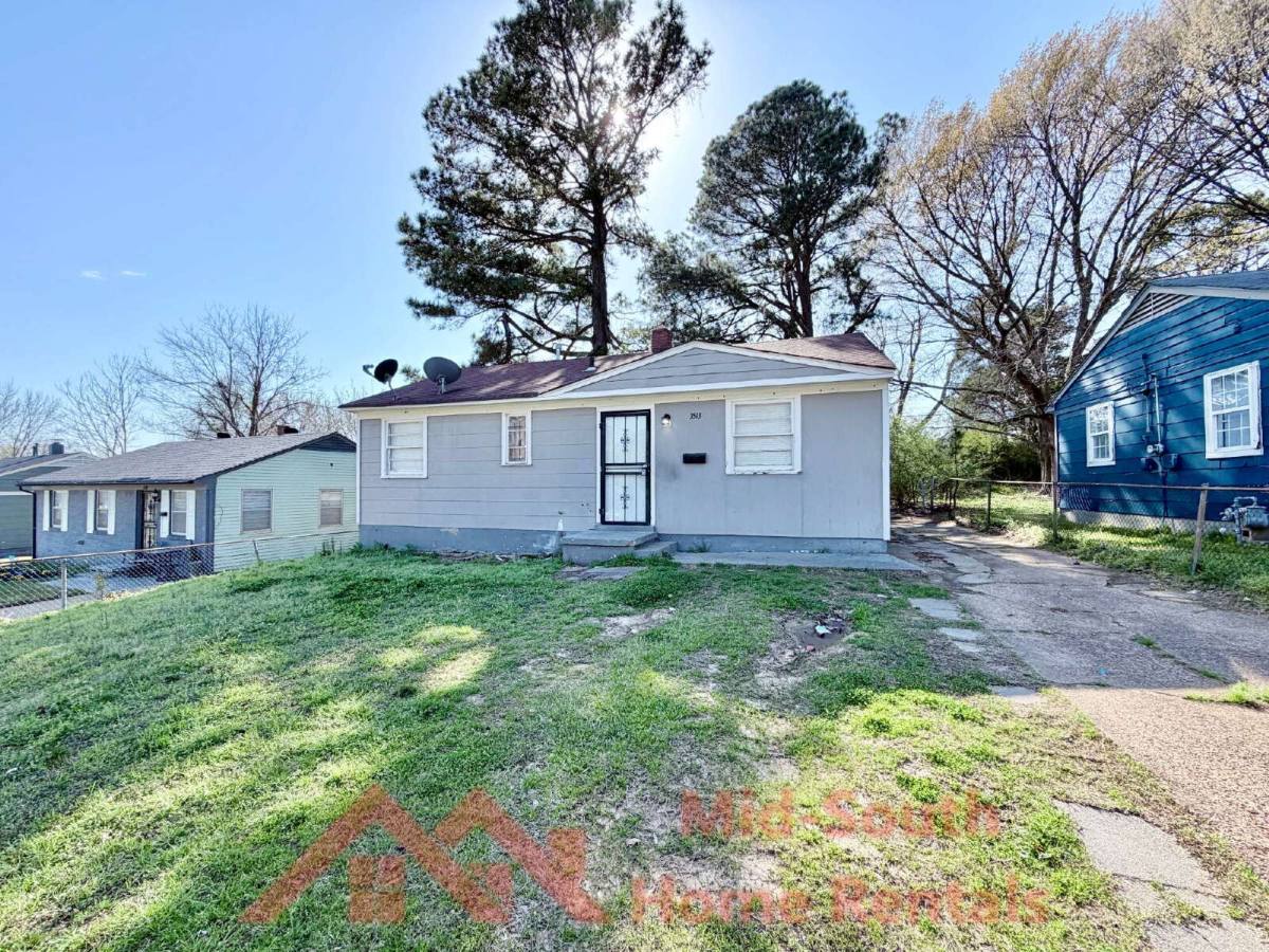 House for rent at 3513 Rochester Rd, Memphis, TN 38109