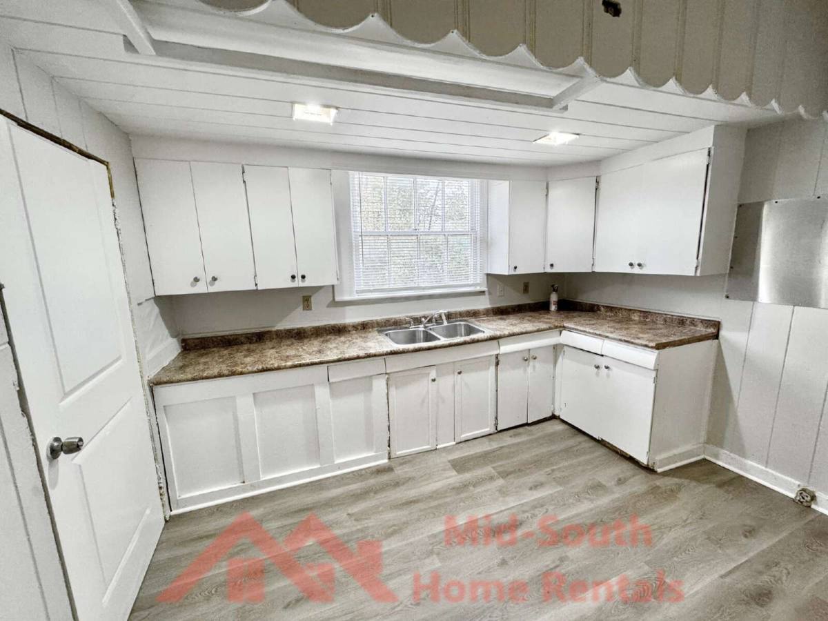 House for rent at 3592 Vivia Ave, Memphis, TN 38122