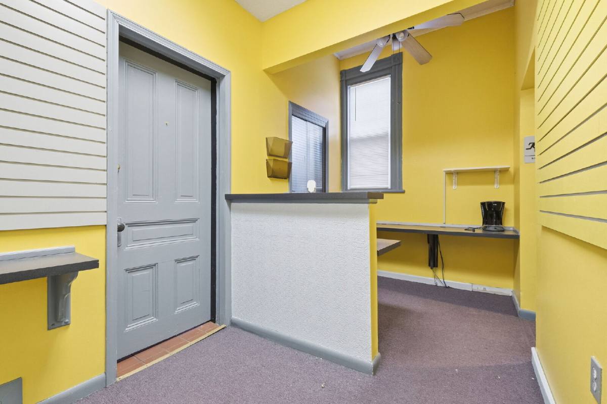 Apartment for rent at 502 Walnut Ave #2, Clairton, PA 15025