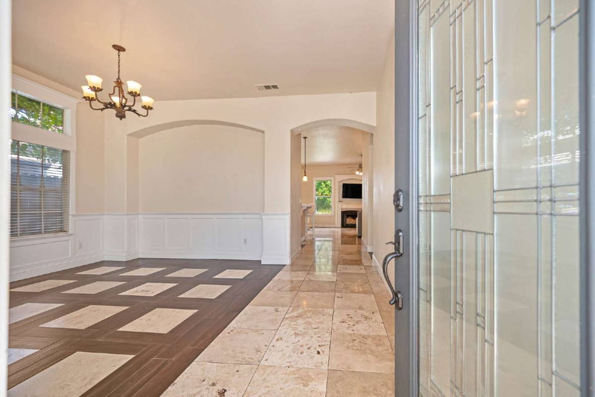 House for rent at 1690 Gill Dr, Dixon, CA 95620