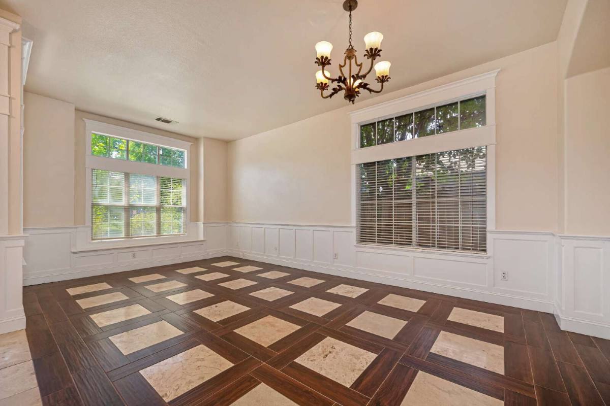 House for rent at 1690 Gill Dr, Dixon, CA 95620