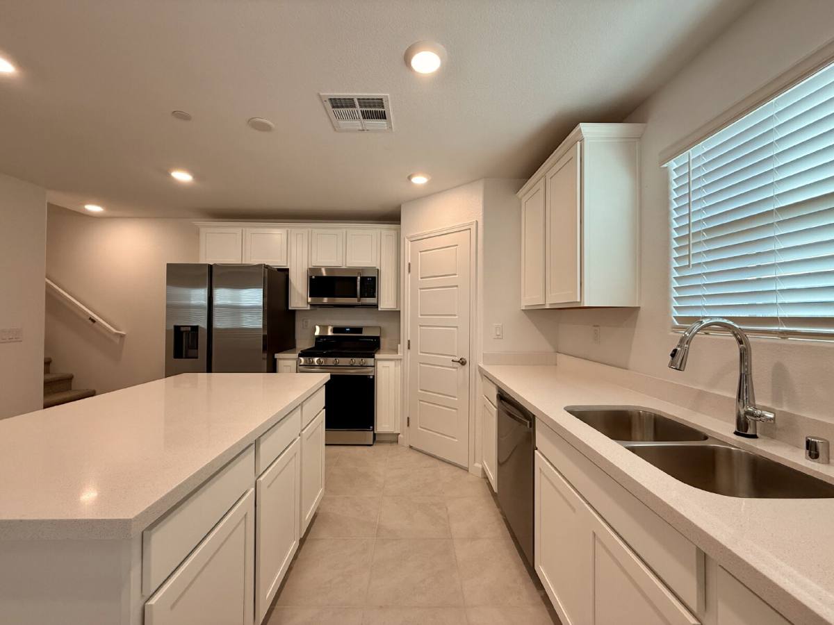 Townhouse for rent at 923 Jigglypuff Place, Henderson, NV 89011